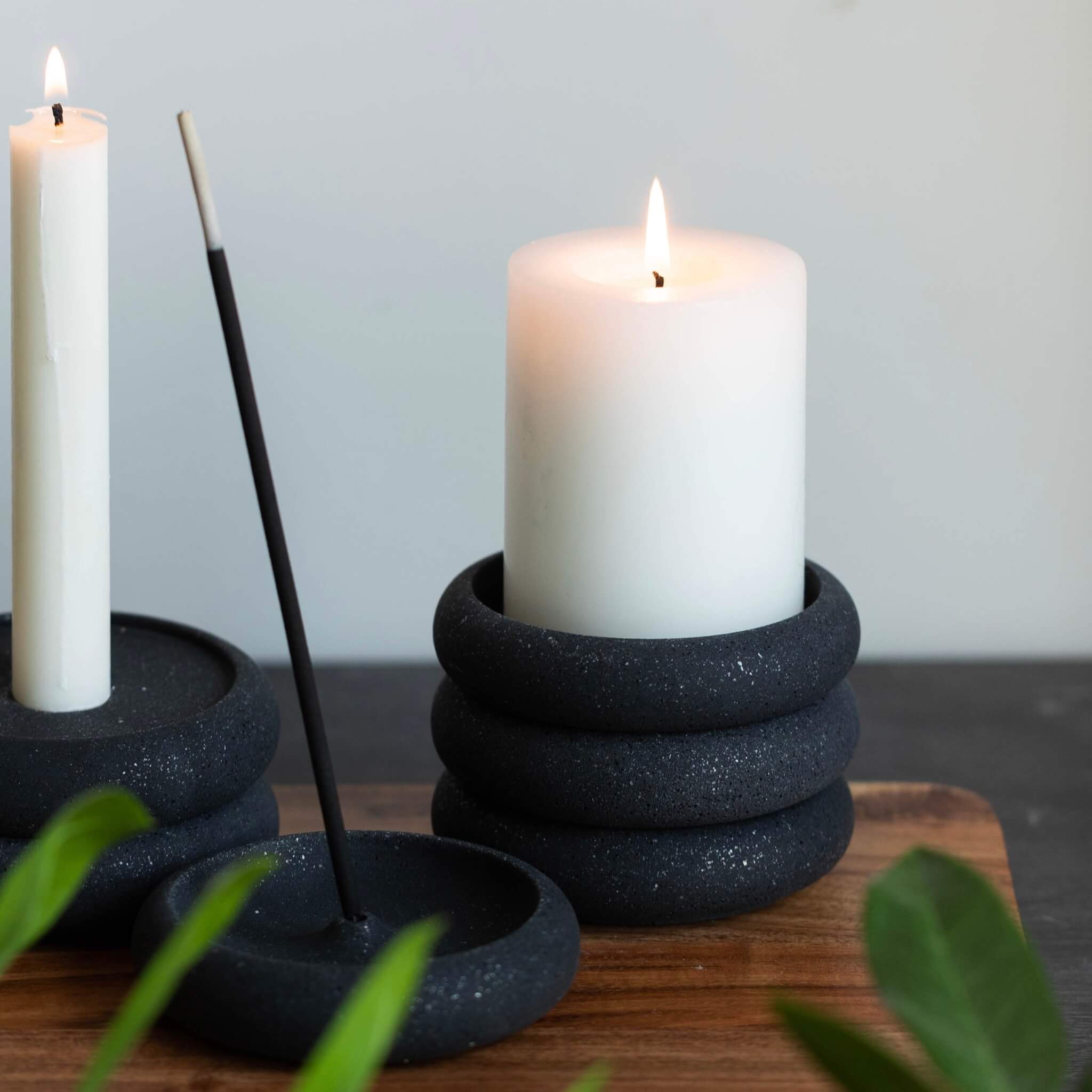 Black pillar deals candle holders